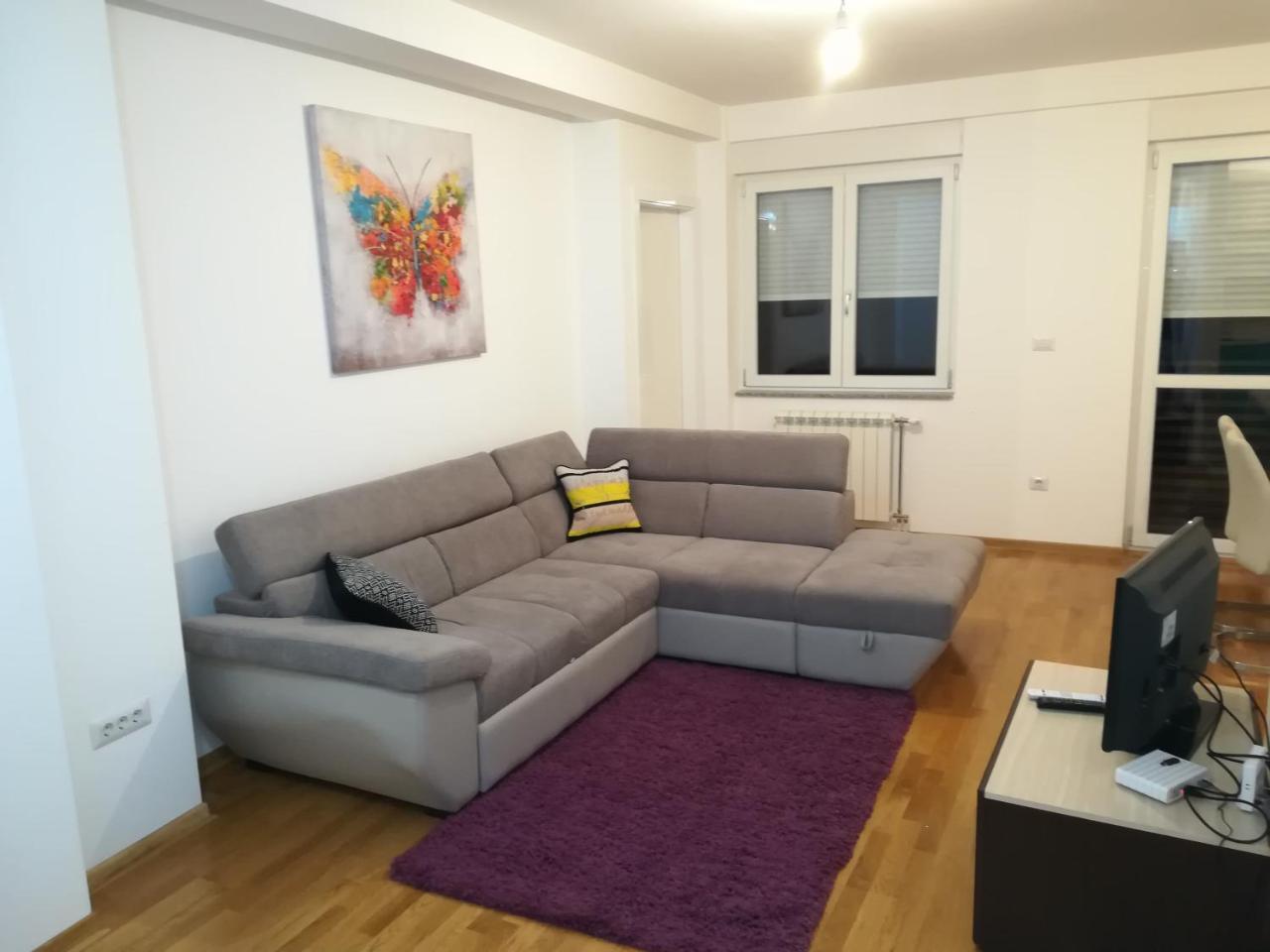 Butterfly Apartment Čačak Екстериор снимка