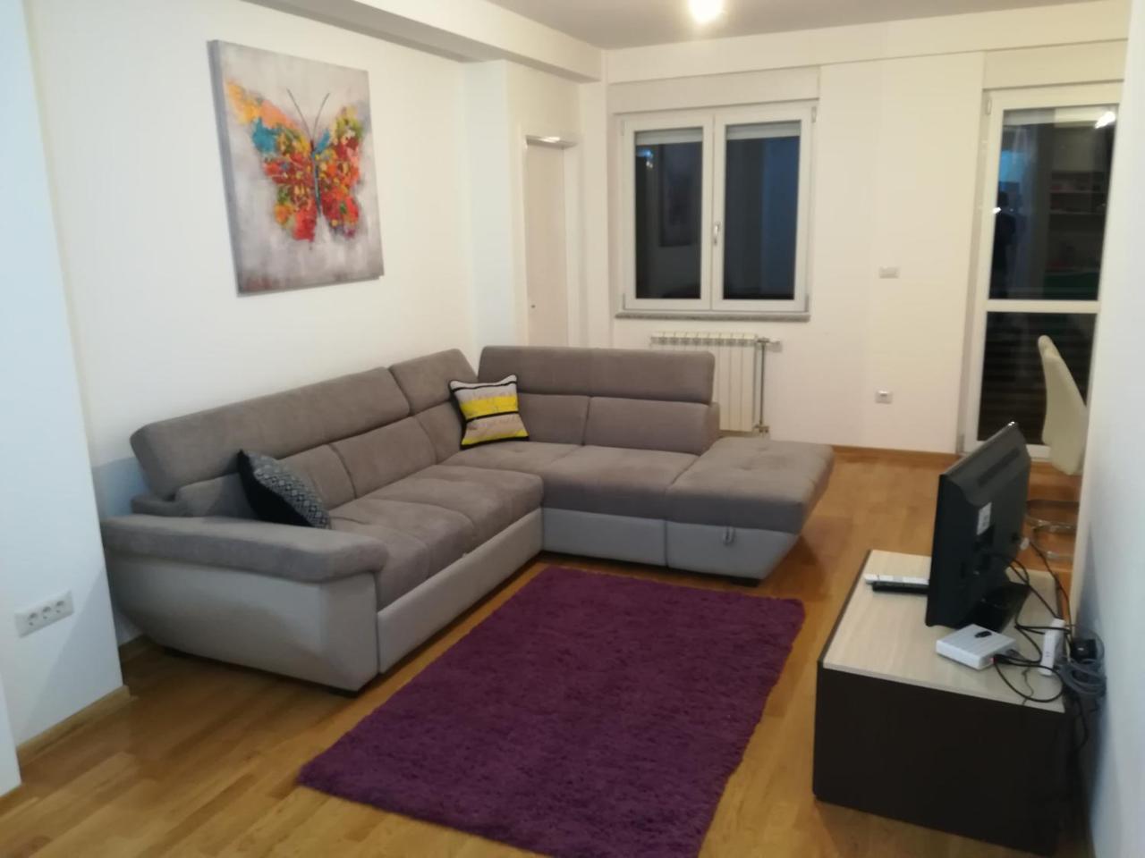 Butterfly Apartment Čačak Екстериор снимка